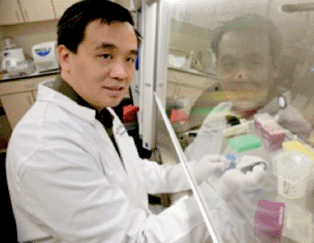 Image: Senior author Dr. Charles Chiu (Photo courtesy of Susan Merrell, University of California, San Francisco).